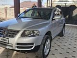 Volkswagen Touareg 2007 года за 4 800 000 тг. в Шымкент