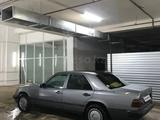 Mercedes-Benz E 200 1988 годаfor1 500 000 тг. в Шу