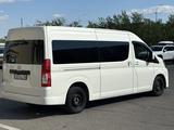 Toyota Hiace Тайота Хайс Аренда микроавтобус 2021 года в Атырау – фото 4