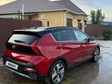 Hyundai Bayon 2023 года за 8 500 000 тг. в Атырау – фото 3
