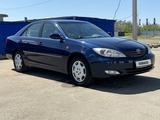 Toyota Camry 2002 года за 6 300 000 тг. в Актобе – фото 2