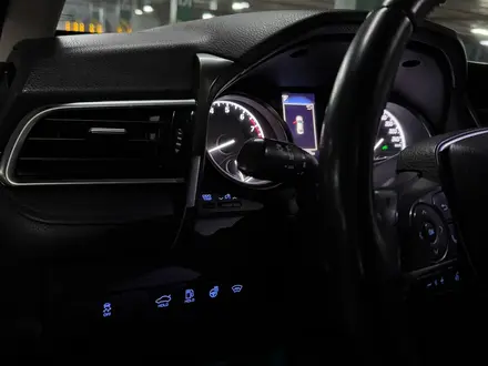Toyota Camry 2019 года за 13 300 000 тг. в Павлодар – фото 7