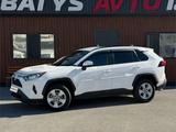 Toyota RAV4 2020 года за 13 000 000 тг. в Актау