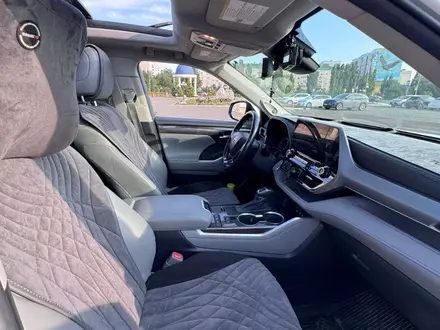 Toyota Highlander 2021 года за 23 500 000 тг. в Астана – фото 16