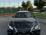 Lexus ES 350 2021 годаfor25 000 000 тг. в Шымкент