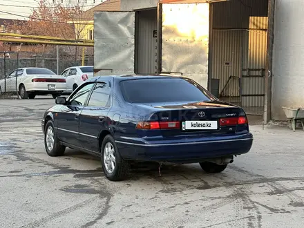 Toyota Camry 1997 года за 3 500 000 тг. в Алматы – фото 15