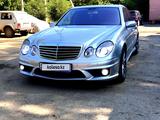 Mercedes-Benz E 320 2004 годаүшін8 500 000 тг. в Петропавловск – фото 5