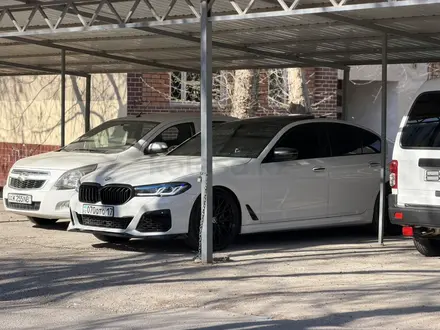 BMW 540 2019 года за 19 000 000 тг. в Шымкент – фото 2