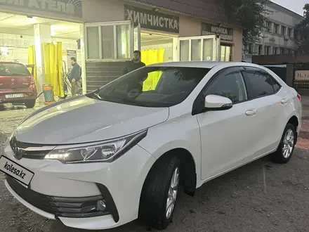 Toyota Corolla 2018 года за 8 100 000 тг. в Алматы – фото 2