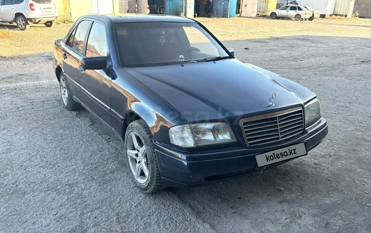 Mercedes-Benz C 200 1997 годаfor1 950 000 тг. в Астана