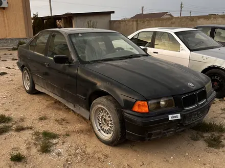 BMW 320 1994 года за 800 000 тг. в Актау