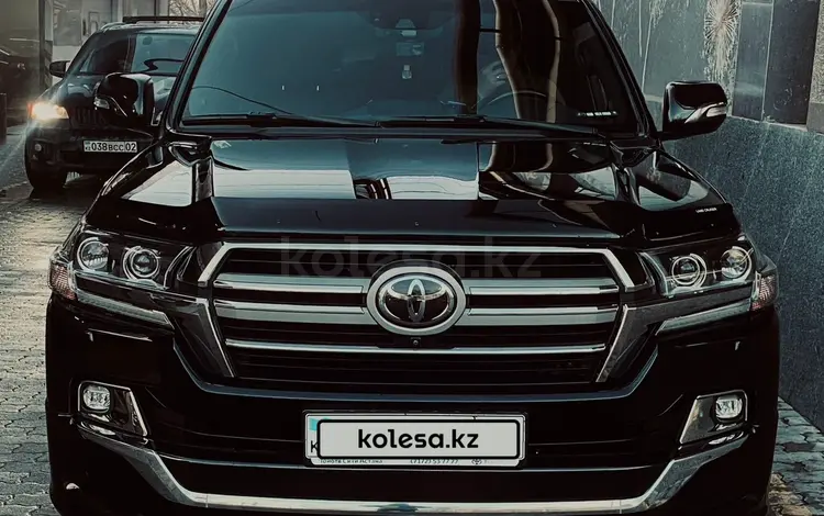 Toyota Land Cruiser 2018 годаүшін41 500 000 тг. в Алматы