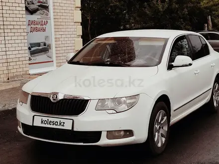 Skoda Superb 2011 года за 4 999 999 тг. в Костанай – фото 2