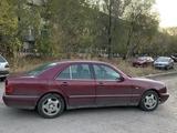 Mercedes-Benz E 230 1996 годаүшін2 000 000 тг. в Караганда – фото 4
