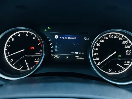 Toyota Camry 2019 года за 13 700 000 тг. в Костанай – фото 15