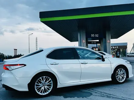 Toyota Camry 2019 года за 13 700 000 тг. в Костанай – фото 6