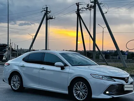 Toyota Camry 2019 года за 13 700 000 тг. в Костанай – фото 7
