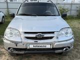 Chevrolet Niva 2015 года за 2 900 000 тг. в Уральск – фото 2