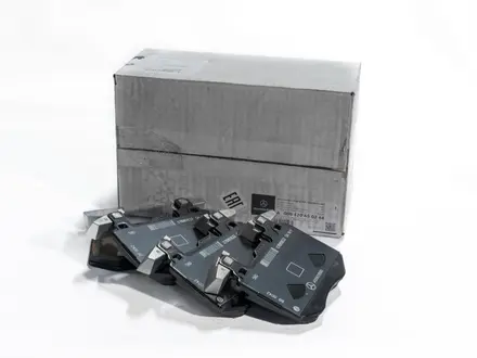 Колодки тормозные передние Mercedes-Benz A000420650264 за 65 881 тг. в Алматы