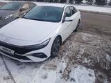 Hyundai Elantra 2023 года за 10 500 000 тг. в Астана – фото 2