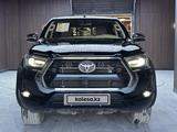 Toyota Hilux 2022 года за 26 000 000 тг. в Актобе – фото 2