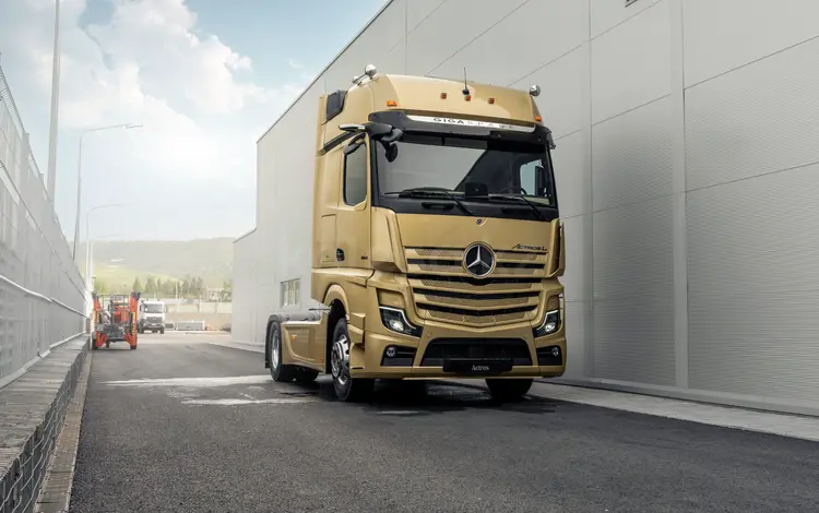 Mercedes-Benz  Actros 2023 годаүшін85 000 000 тг. в Астана