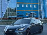 Lexus ES 300h 2013 года за 8 500 000 тг. в Актобе – фото 2
