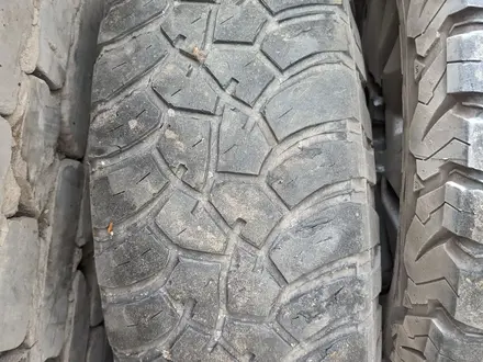 Диски с шинами грязевыми дёшево R16 ТЛК Toyotа за 120 000 тг. в Павлодар – фото 2