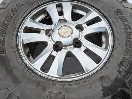 Диски с шинами грязевыми дёшево R16 ТЛК Toyotа за 120 000 тг. в Павлодар – фото 5