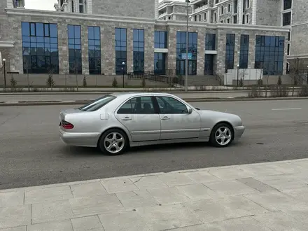 Mercedes-Benz E 430 2001 года за 6 000 000 тг. в Астана – фото 6