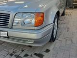 Mercedes-Benz E 220 1995 года за 2 400 000 тг. в Алматы – фото 2