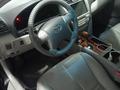 Toyota Camry 2011 года за 8 000 000 тг. в Актобе – фото 11