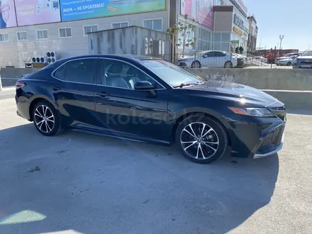 Toyota Camry 2019 года за 9 000 000 тг. в Актау – фото 4