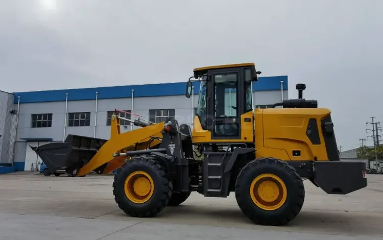 LGZT  ФРОНТАЛЬНЫЙ ПОГРУЗЧИК 1.2 КУБА 2.5 ТОНН РЕЗИНА 20 ДЖОЙСТИК ВЕС5.5ТОН 2024 года в Алматы