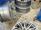 VAG диски R18 OEM оригинальные за 140 000 тг. в Астана – фото 4