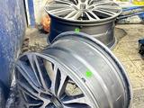 VAG диски R18 OEM оригинальные за 140 000 тг. в Астана – фото 3
