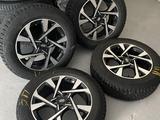 Комплект дисков с зимней резиной 235/60 R18 за 425 000 тг. в Караганда