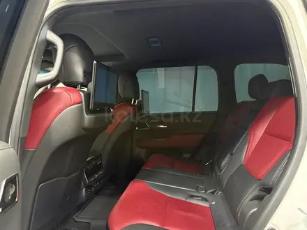 Toyota Land Cruiser Premium+ 2022 года за 52 300 000 тг. в Алматы – фото 11