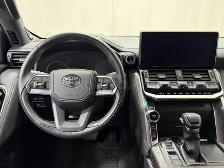 Toyota Land Cruiser Premium+ 2022 года за 52 300 000 тг. в Алматы – фото 9