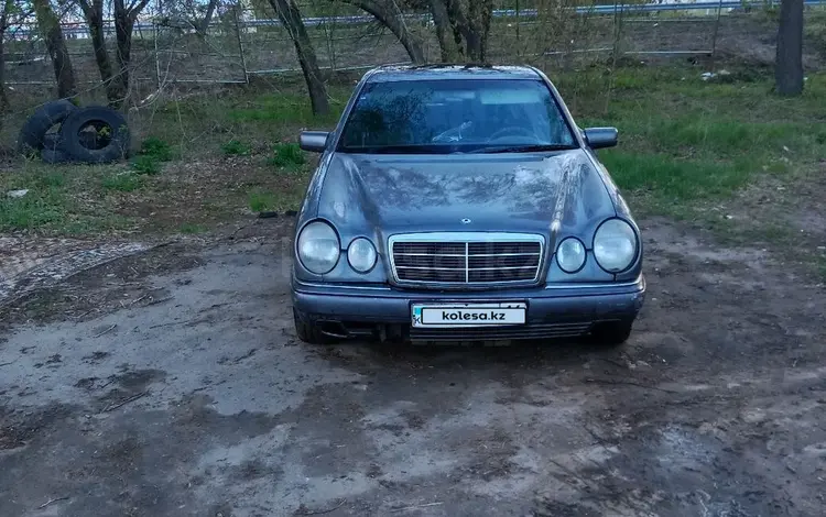 Mercedes-Benz E 200 1996 года за 2 200 000 тг. в Павлодар