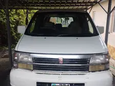 Nissan Elgrand, 1998