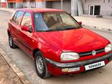 Volkswagen Golf 1994 года за 650 000 тг. в Астана – фото 2