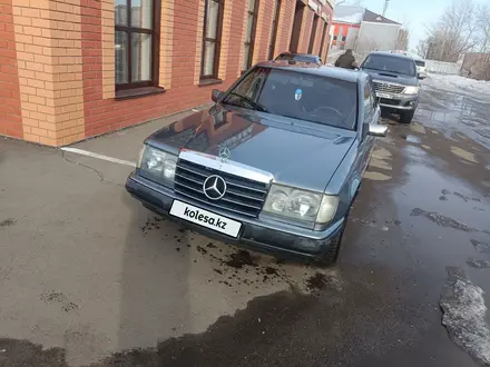 Mercedes-Benz E 230 1988 года за 2 000 000 тг. в Петропавловск – фото 2