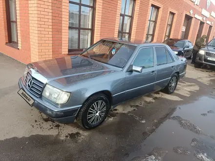 Mercedes-Benz E 230 1988 года за 2 000 000 тг. в Петропавловск