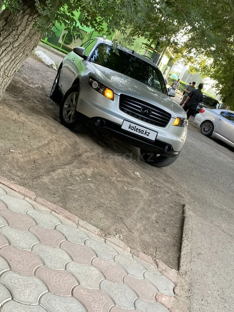 Infiniti FX35, 2004