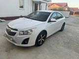 Chevrolet Cruze 2014 года за 3 800 000 тг. в Атырау – фото 2