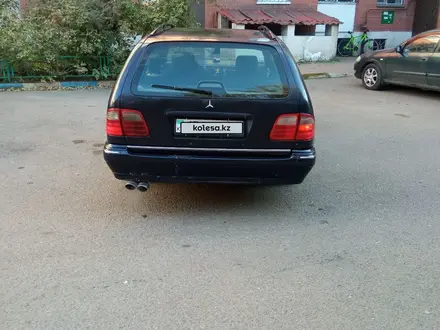 Mercedes-Benz E 230 1997 года за 2 300 000 тг. в Астана – фото 2