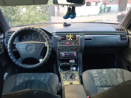 Mercedes-Benz E 230 1997 года за 2 300 000 тг. в Астана – фото 5