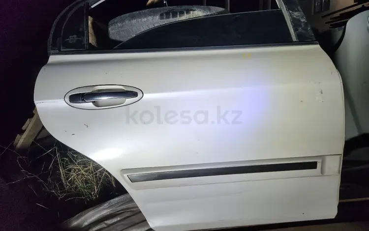 Дверь задней правый Hyundai Sonata EF за 11 555 тг. в Шымкент