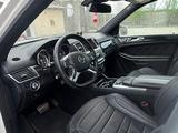Mercedes-Benz GL 63 AMG 2014 годаүшін21 000 000 тг. в Алматы – фото 2